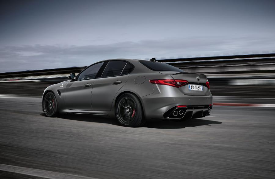  Alfa Romeo Giulia Quadrifoglio NRING (952) 2018 года  (фото 2 из 21)